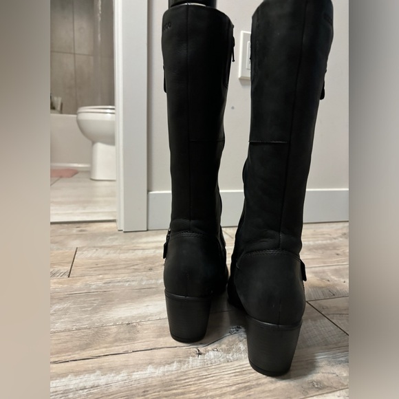 Ecco Genuine Leather Boots - Black - Picture 2 of 7